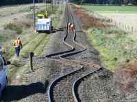 Junarata - &lt;a href=&quot;Http://gizmodo.com/5685475/the-power-of-an-earthquake-turns-train-tracks-to-spaghetti&quot; target=&quot;_blank&quot; rel=&quot;nofollow&quot;&gt;Http://gizmodo.com/5685475/the-power-of-an-earthquake-turns-train-tracks-to-spaghetti&lt;/a&gt;