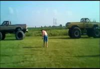 Monster Truck vs Monster Truck