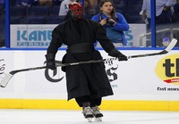 Darth Maul pelaa lätkää