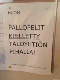 Yhden Päivin omistamassa taloyhtiössä - Älkää vaan lapset menkö pihalle pelaamaan!