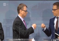 Sipilä, Stubb ja Lindstöm - fist bump