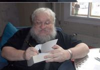 George R.R Martin kirjoittamassa uutta kirjaansa