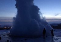 Geysir kovalla pakkasella