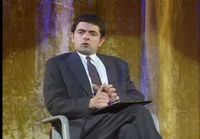 Rowan Atkinson haastattelee Elton Johnia