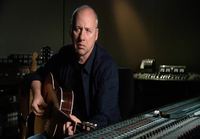 Mark Knopfler puhuu kitaroista ja soittamisesta